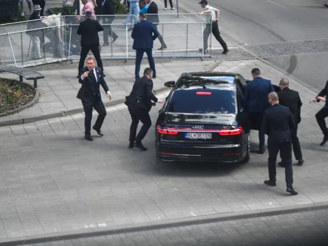 Slovak PM Fico No Longer In Lifethreatening Condition After Being Shot Minister Says 50519