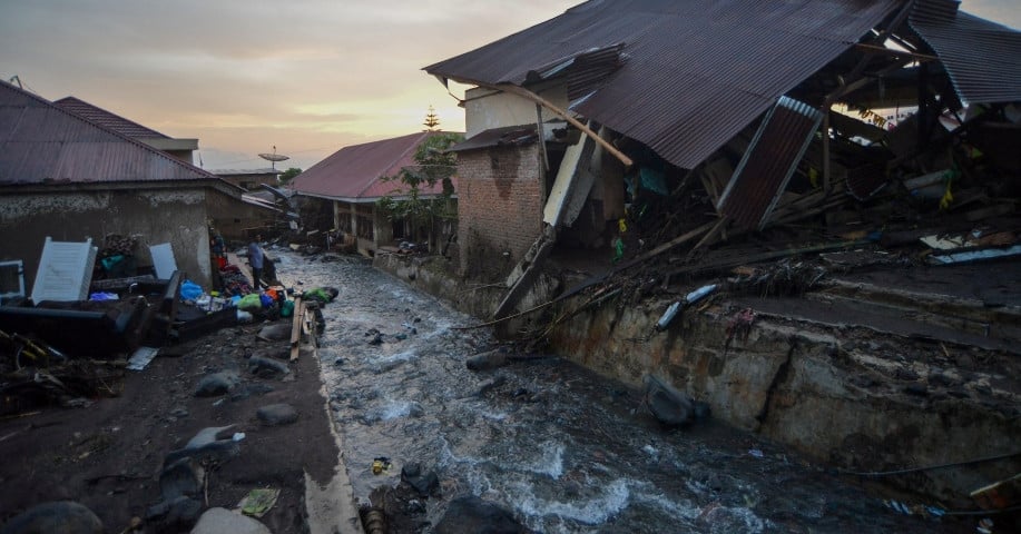 Indonesias Death Toll Rises To 67 From Sumatra Floods 20 Still Missing 50533