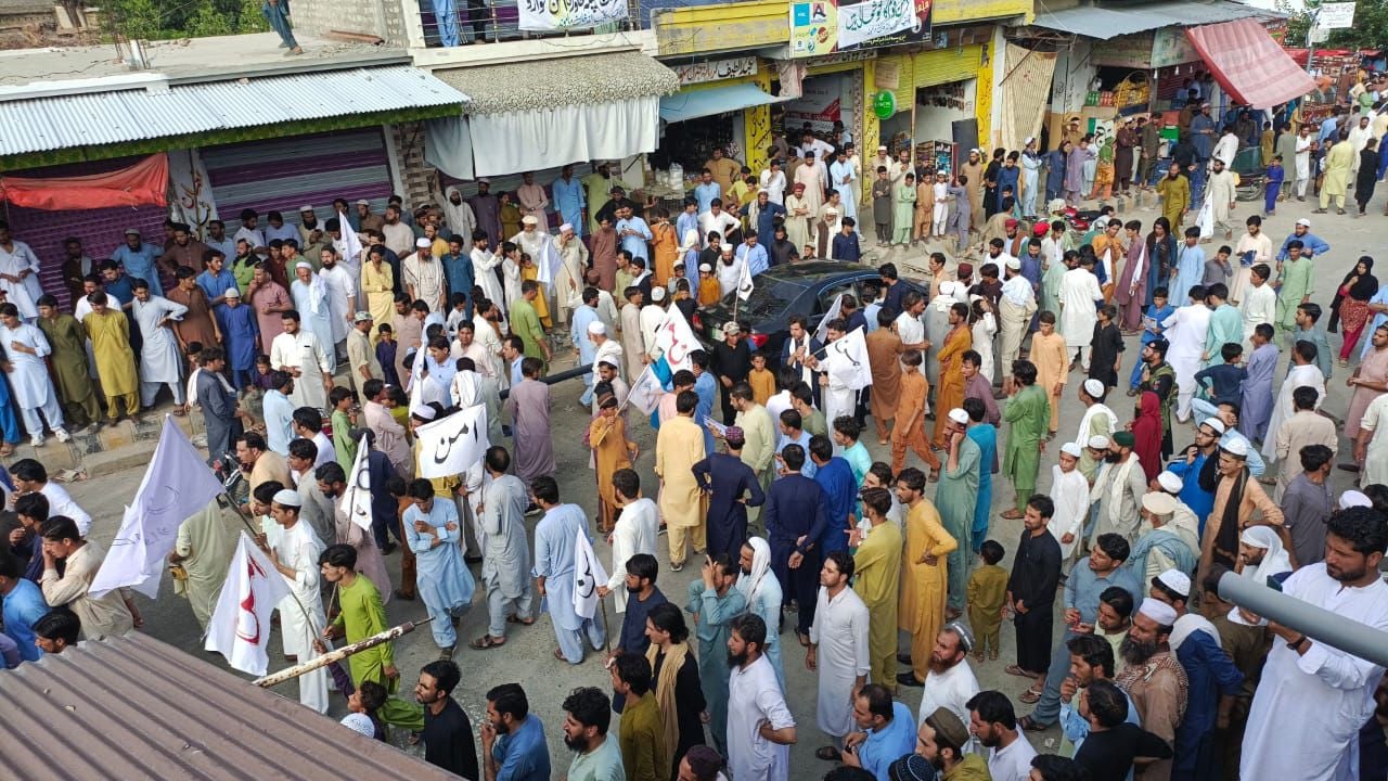 Thousands Protest Lawlessness In KP 55402