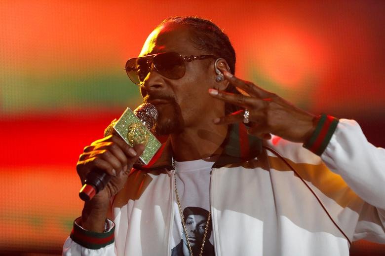 Crypto Collector Spends 450000 On Virtual Land Next To Snoop Dogg 9878